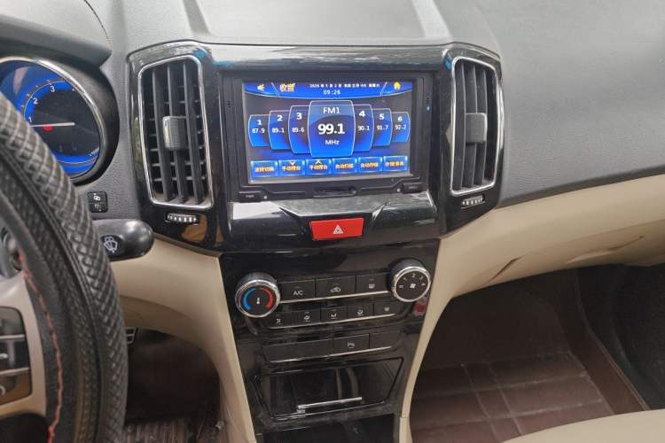 Used Chery E3 2015 1.5L Manual ZhiShang Model Audio And AC Panel