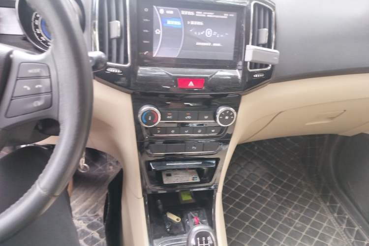 Used Chery E3 2015 1.5L Manual ZhiShang Model Audio And AC Panel
