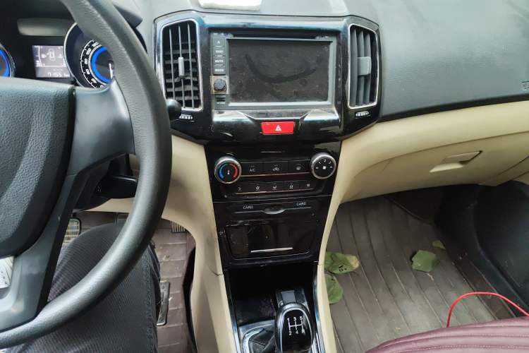 Used Chery E3 2015 1.5L Manual Fashion Model Audio And AC Panel