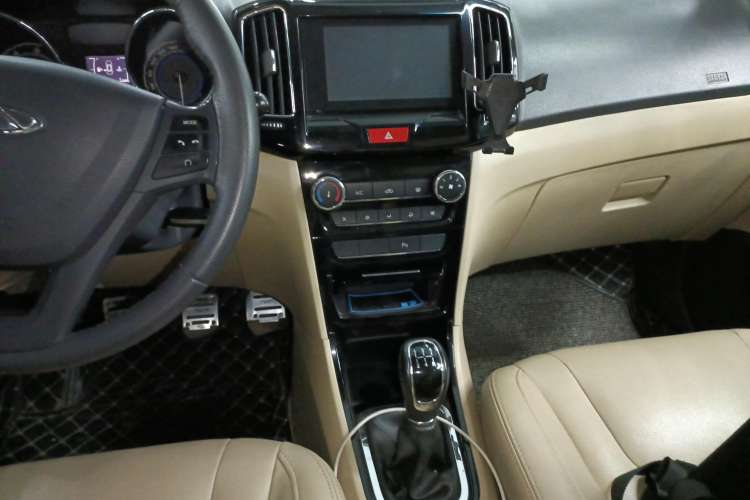 Used Chery E3 2015 1.5L Manual ZhiShang Model Audio And AC Panel