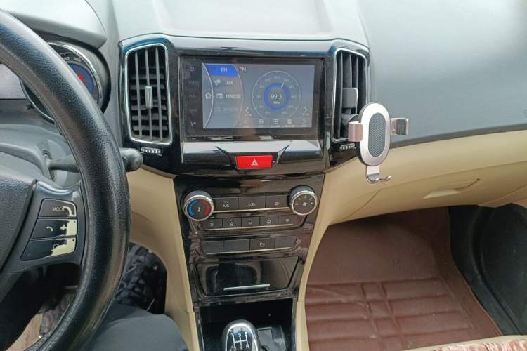 Used Chery E3 2015 1.5L Manual ZhiShang Model Audio And AC Panel