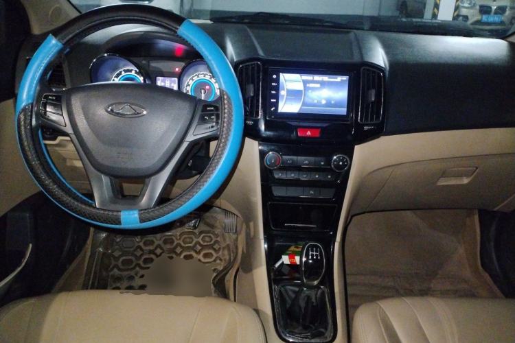 Used Chery E3 2015 1.5L Manual ZhiShang Model Center Console