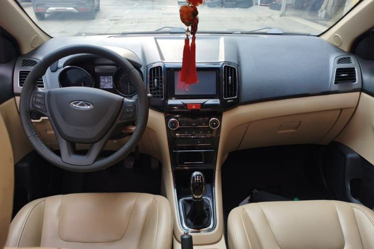 Used Chery E3 2015 1.5L Manual Sishang Edition Center Console