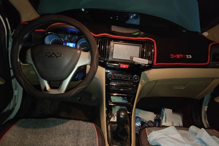 Used Chery E3 2015 1.5L Manual ZhiShang Model Center Console