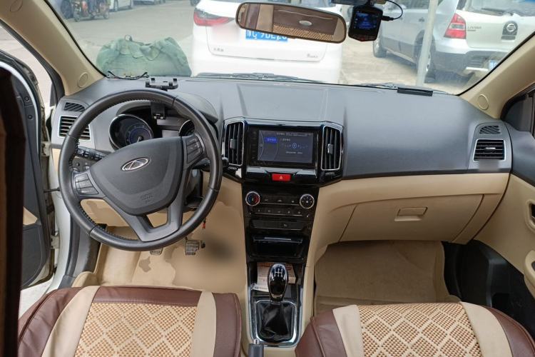 Used Chery E3 2015 1.5L Manual ZhiShang Model Center Console