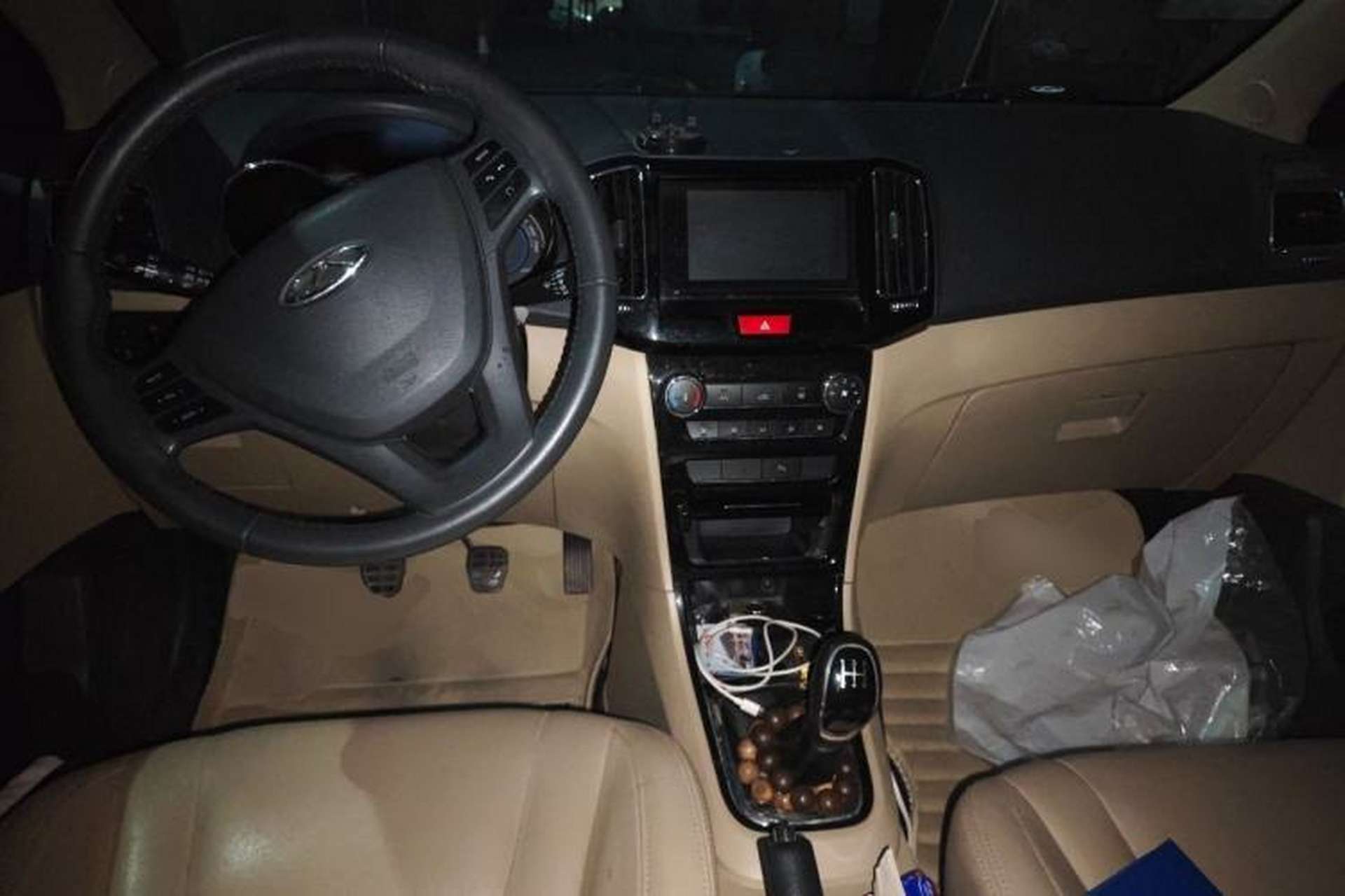 Used Chery E3 2015 1.5L Manual ZhiShang Model Center Console