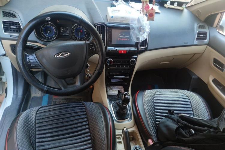 Used Chery E3 2015 1.5L Manual ZhiShang Model Center Console