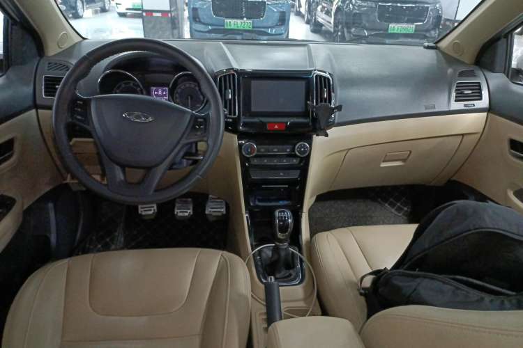 Used Chery E3 2015 1.5L Manual ZhiShang Model Center Console