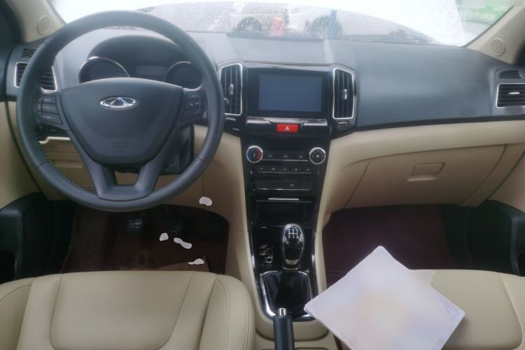 Used Chery E3 2015 1.5L Manual Sishang Edition Center Console