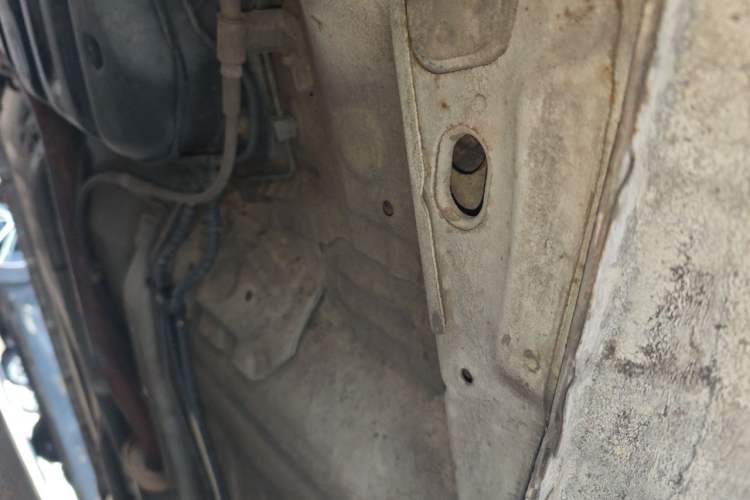 Used Chery E3 2015 1.5L Manual Fashion Model Chassis Rear Right