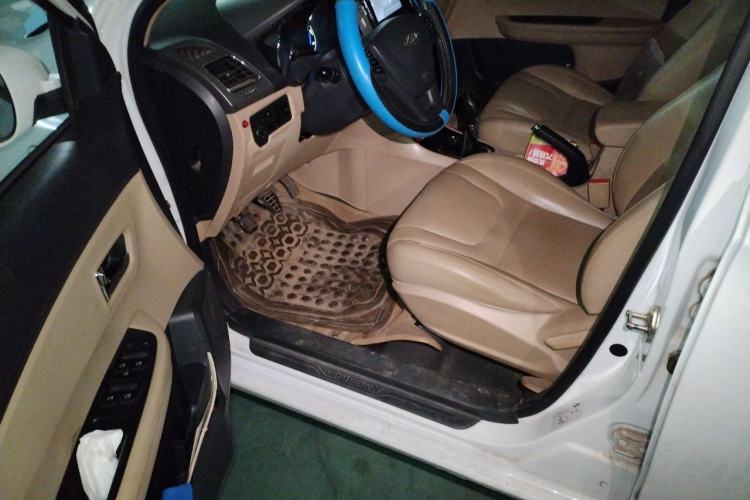 Used Chery E3 2015 1.5L Manual ZhiShang Model Driver Seat