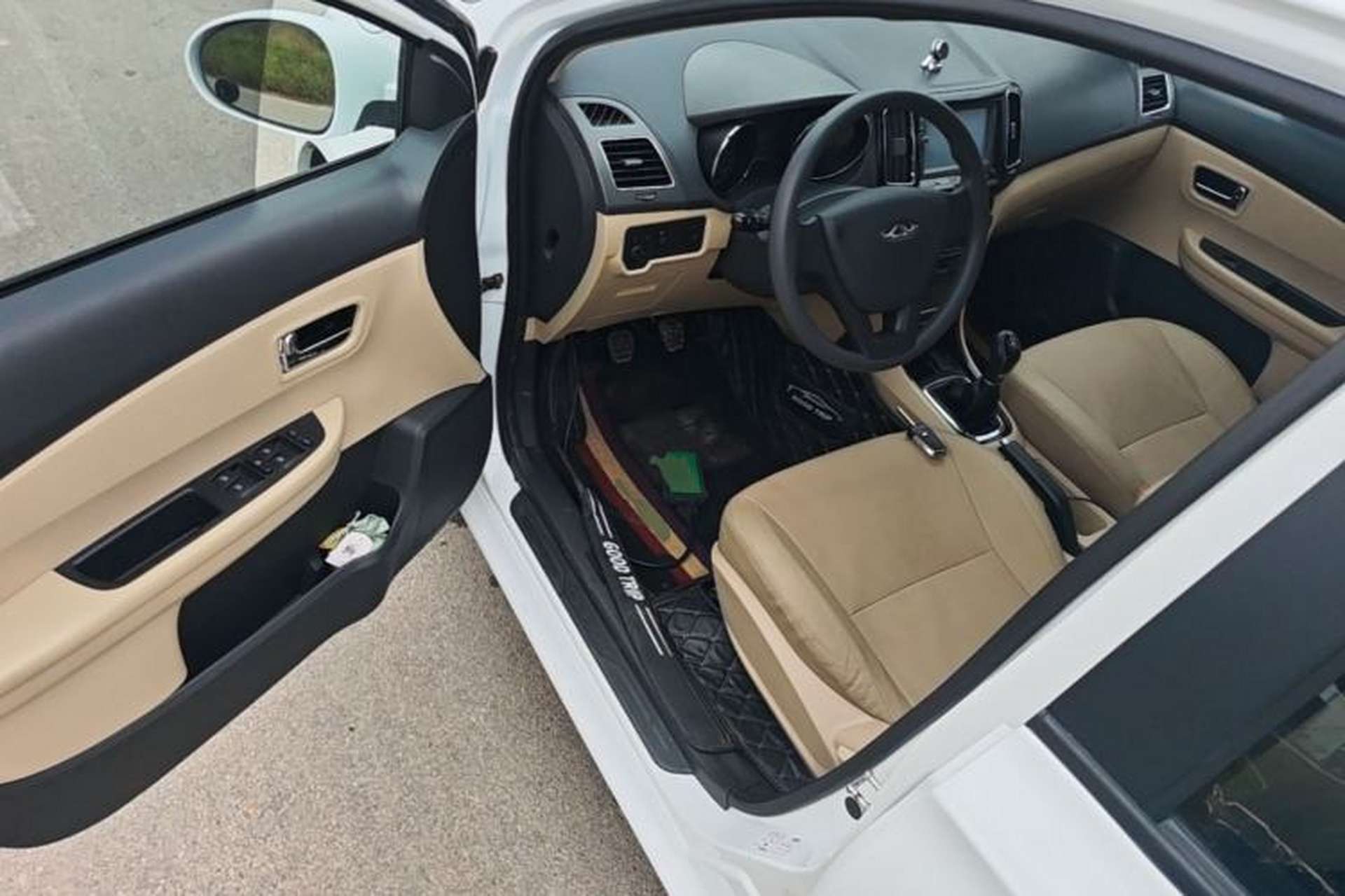 Used Chery E3 2015 1.5L Manual Fashion Model Driver Seat