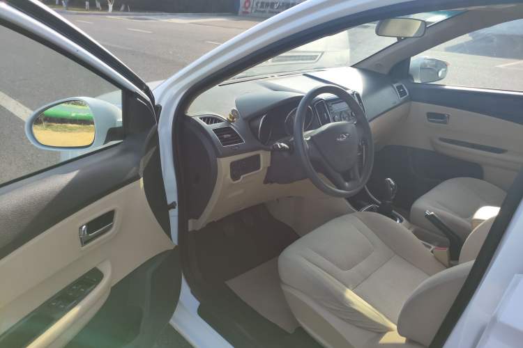 Used Chery E3 2015 1.5L Manual Fashion Model Driver Seat