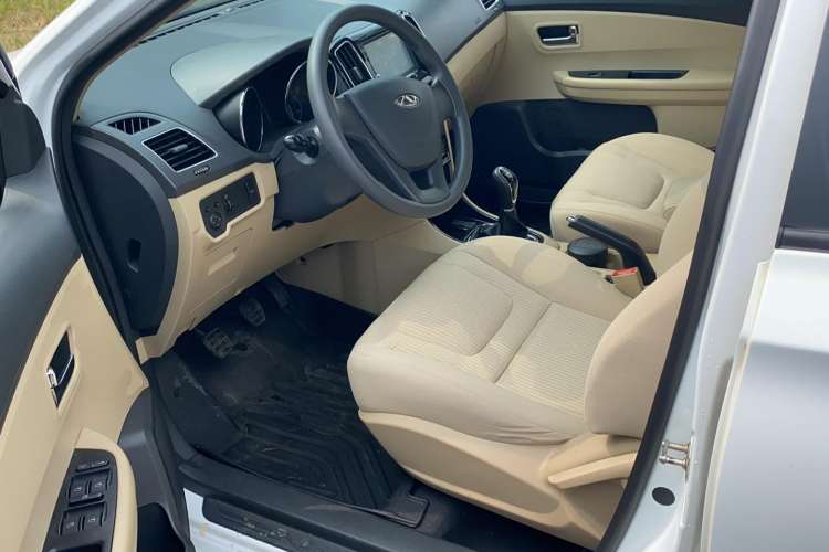 Used Chery E3 2015 1.5L Manual Fashion Model Driver Seat