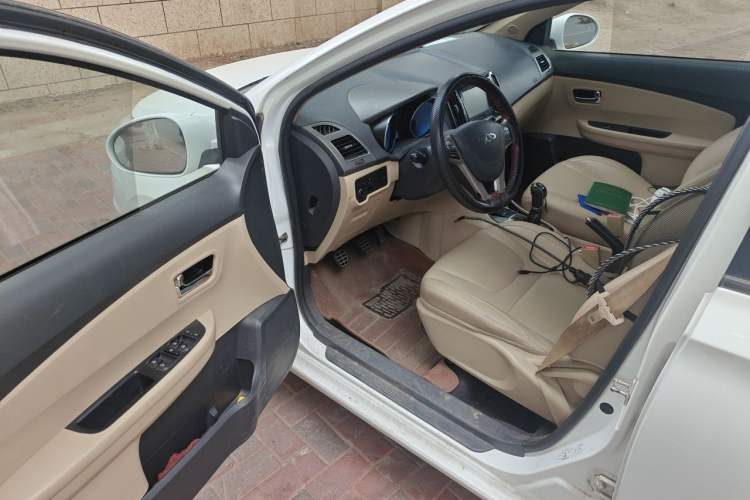 Used Chery E3 2015 1.5L Manual ZhiShang Model Driver Seat