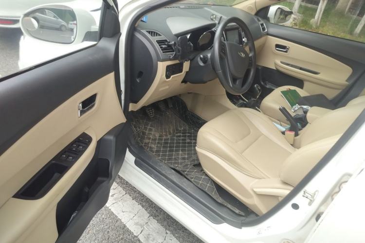 Used Chery E3 2015 1.5L Manual ZhiShang Model Driver Seat