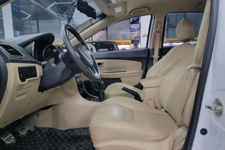 Used Chery E3 2015 1.5L Manual ZhiShang Model Driver Seat