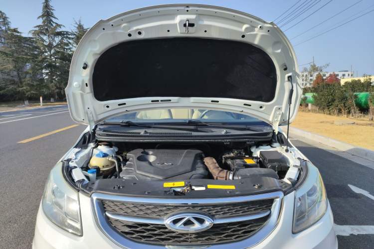 Used Chery E3 2015 1.5L Manual Fashion Model Engine Bay