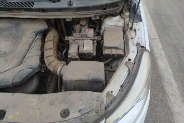 Used Chery E3 2015 1.5L Manual Fashion Model Engine Bay Left