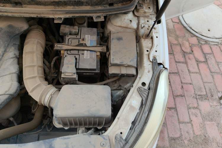 Used Chery E3 2015 1.5L Manual Fashion Model Engine Bay Left