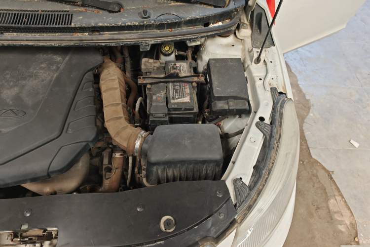 Used Chery E3 2015 1.5L Manual Fashion Model Engine Bay Left