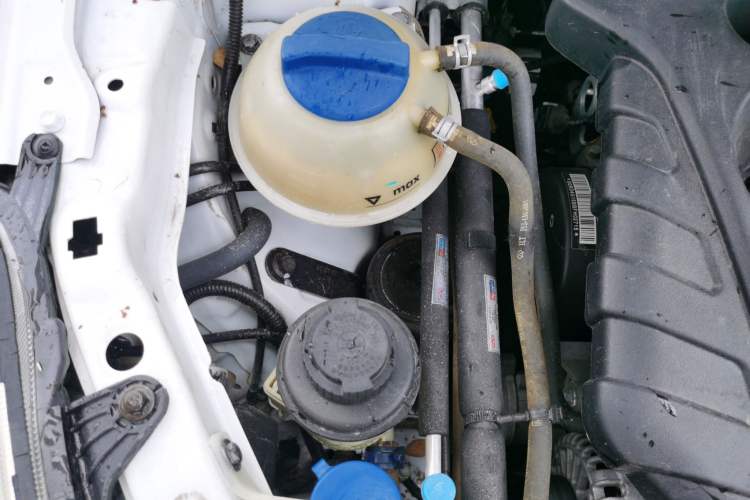 Used Chery E3 2015 1.5L Manual Sishang Edition Engine Bay Right