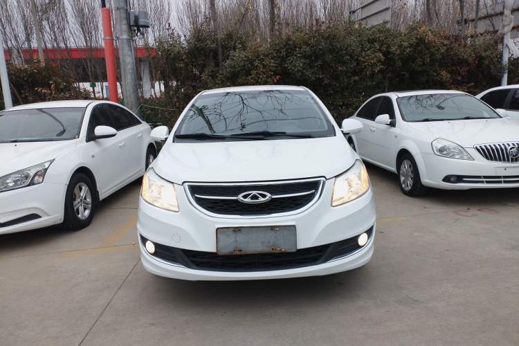 Used Chery E3 2015 1.5L Manual Fashion Model Exterior 1