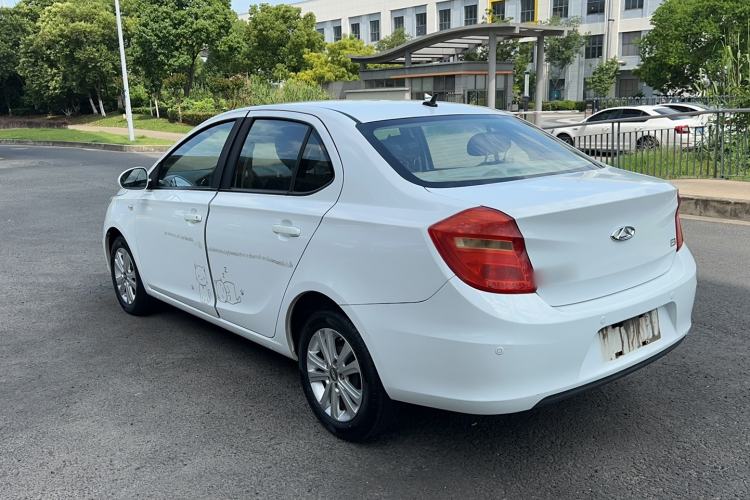 Used Chery E3 2015 1.5L Manual Fashion Model Exterior 1