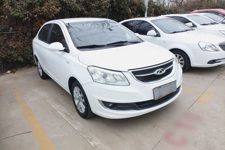 Used Chery E3 2015 1.5L Manual Fashion Model Exterior 2
