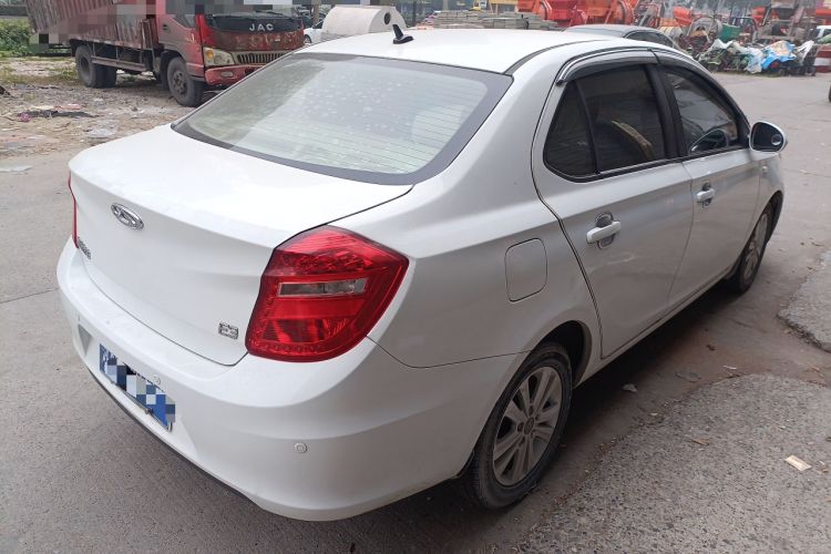 Used Chery E3 2015 1.5L Manual Fashion Model Exterior 3