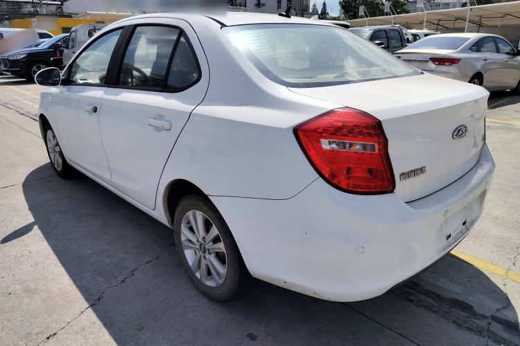 Used Chery E3 2015 1.5L Manual Fashion Model Exterior 3