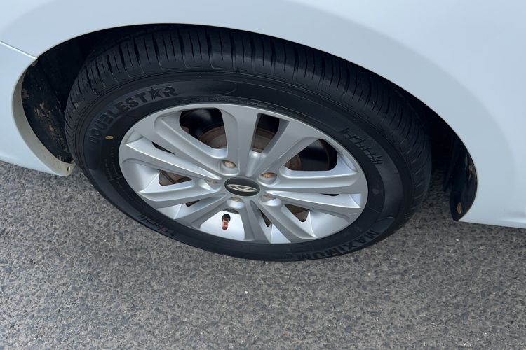 Used Chery E3 2015 1.5L Manual Fashion Model Exterior 3
