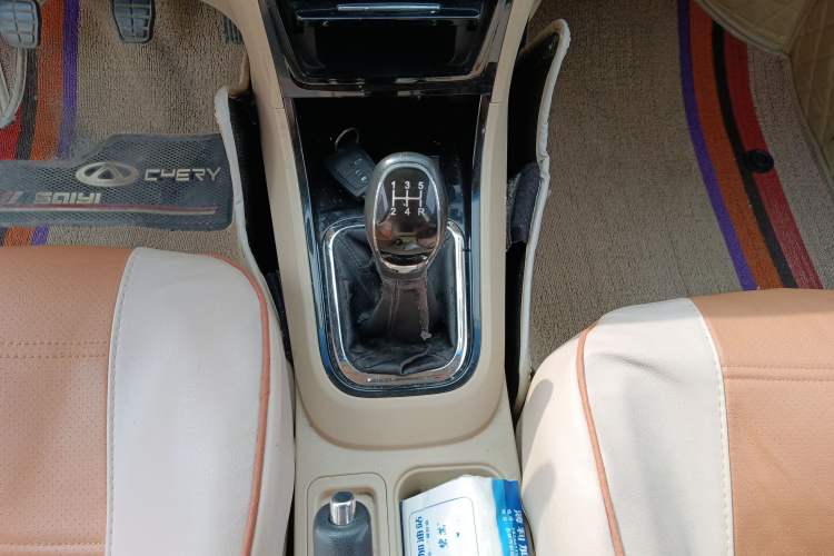 Used Chery E3 2015 1.5L Manual Fashion Model Gear Lever
