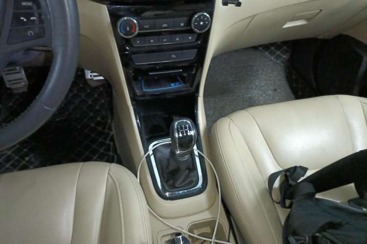 Used Chery E3 2015 1.5L Manual ZhiShang Model Gear Lever
