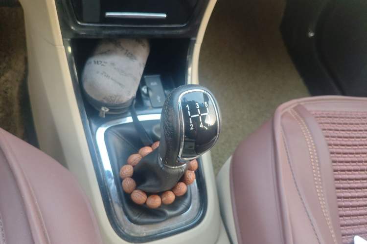 Used Chery E3 2015 1.5L Manual Fashion Model Gear Lever