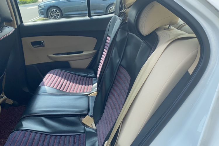 Used Chery E3 2015 1.5L Manual Fashion Model Interior 2