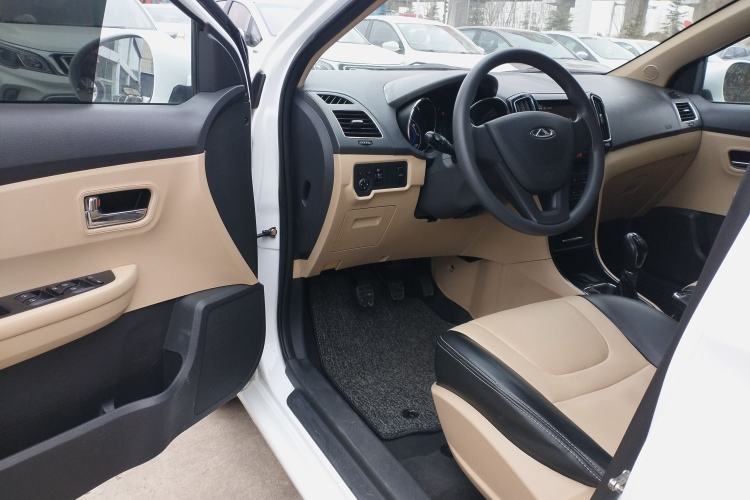 Used Chery E3 2015 1.5L Manual Fashion Model Interior 3