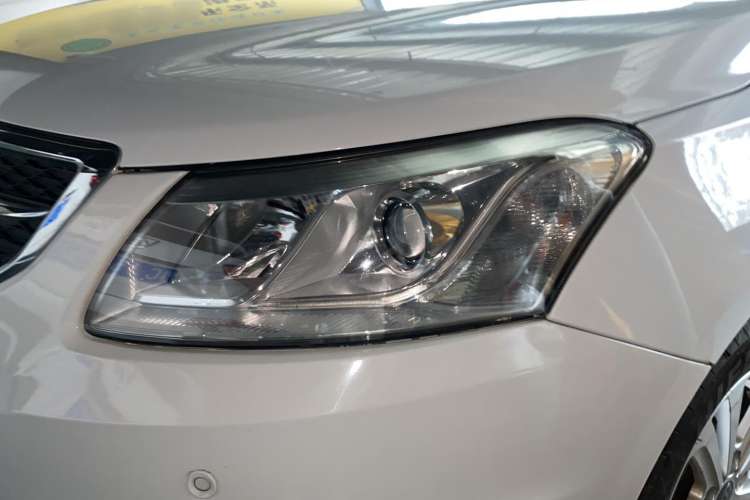 Used Chery E3 2015 1.5L Manual ZhiShang Model Left Front Headlight