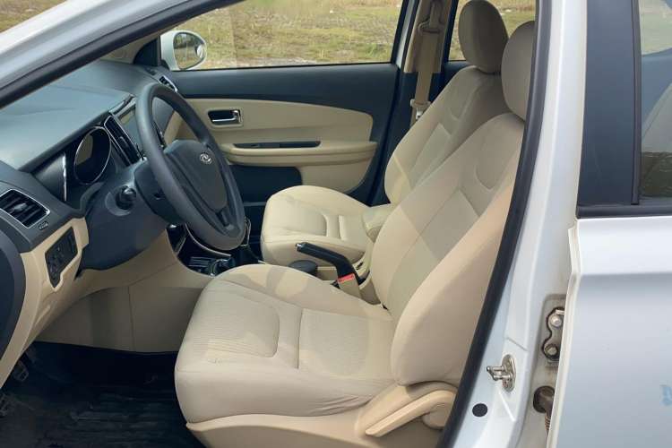 Used Chery E3 2015 1.5L Manual Fashion Model Left Front Seat