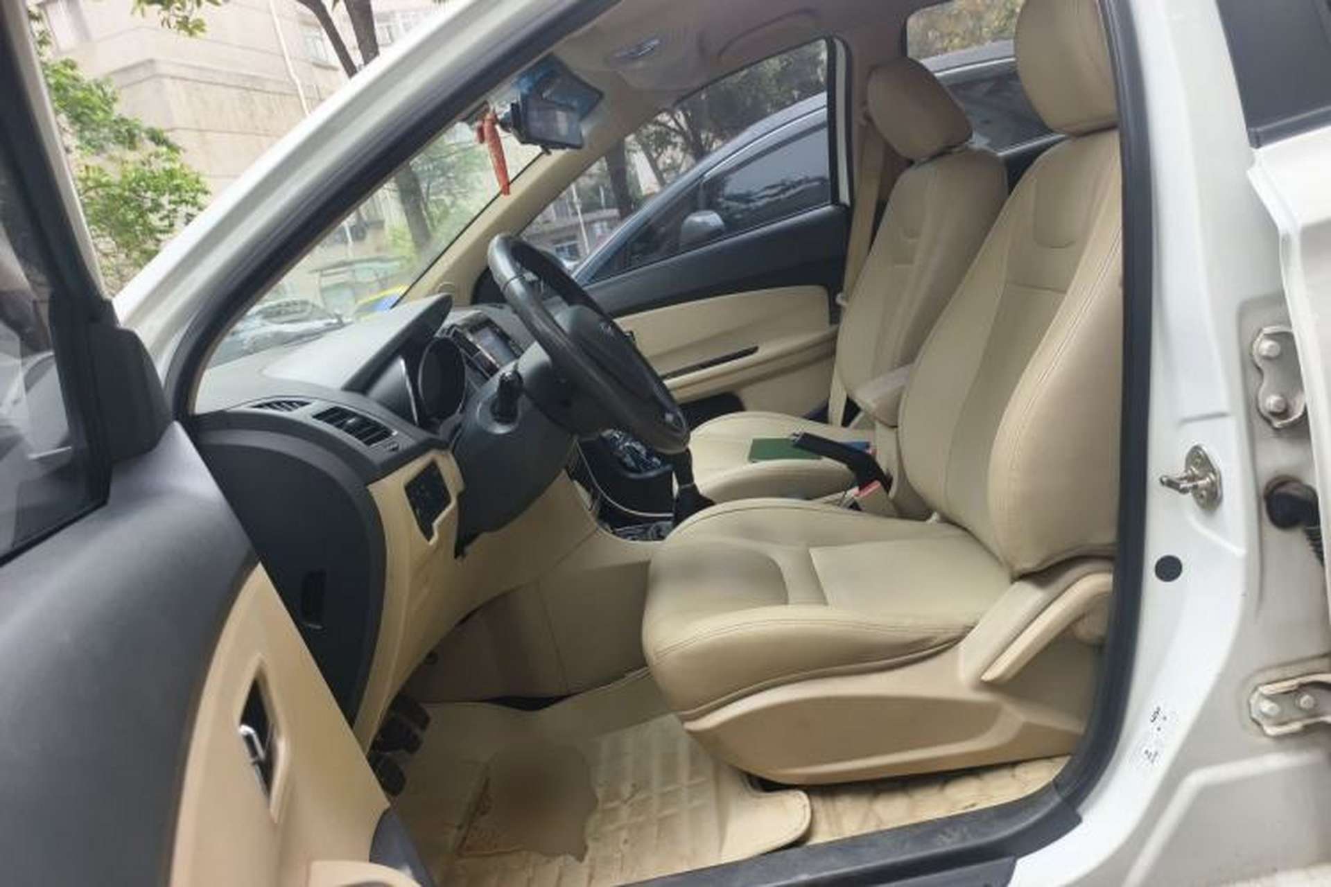 Used Chery E3 2015 1.5L Manual ZhiShang Model Left Front Seat