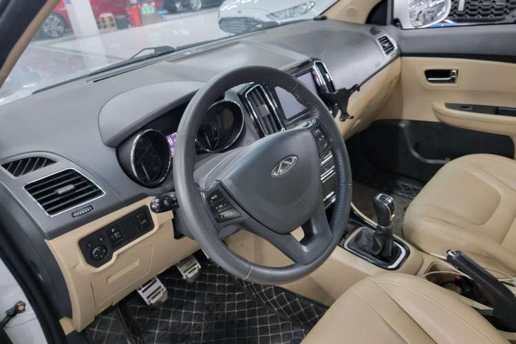 Used Chery E3 2015 1.5L Manual ZhiShang Model Left Front Seat