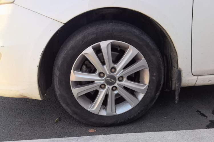 Used Chery E3 2015 1.5L Manual ZhiShang Model Left Front Wheel Hub