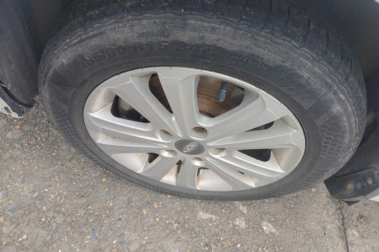 Used Chery E3 2015 1.5L Manual Fashion Model Left Front Wheel Hub