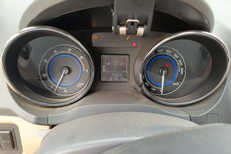 Used Chery E3 2015 1.5L Manual ZhiShang Model Odometer Close Up