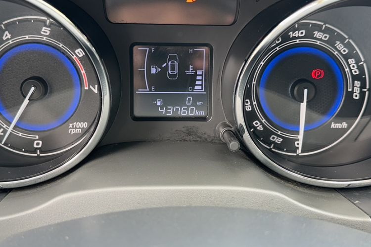 Used Chery E3 2015 1.5L Manual Fashion Model Odometer Close Up
