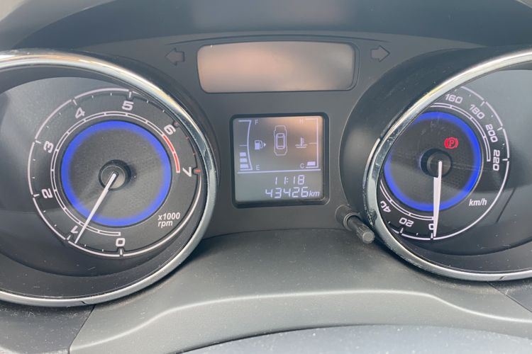 Used Chery E3 2015 1.5L Manual Fashion Model Odometer Close Up