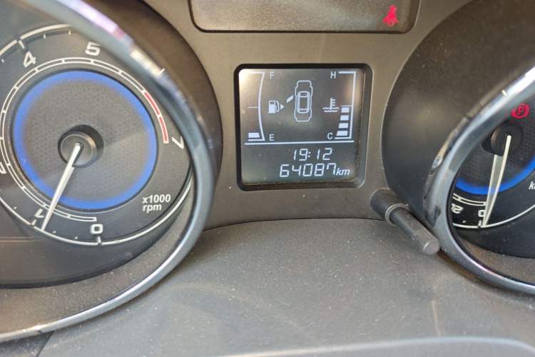 Used Chery E3 2015 1.5L Manual Fashion Model Odometer Close Up