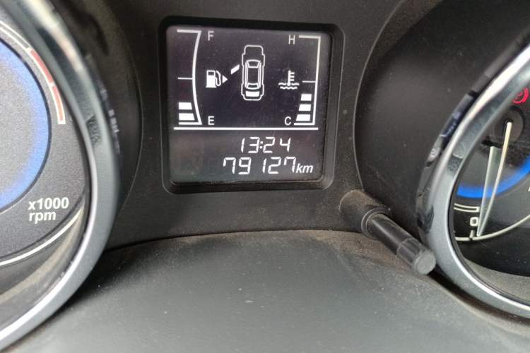 Used Chery E3 2015 1.5L Manual ZhiShang Model Odometer Close Up