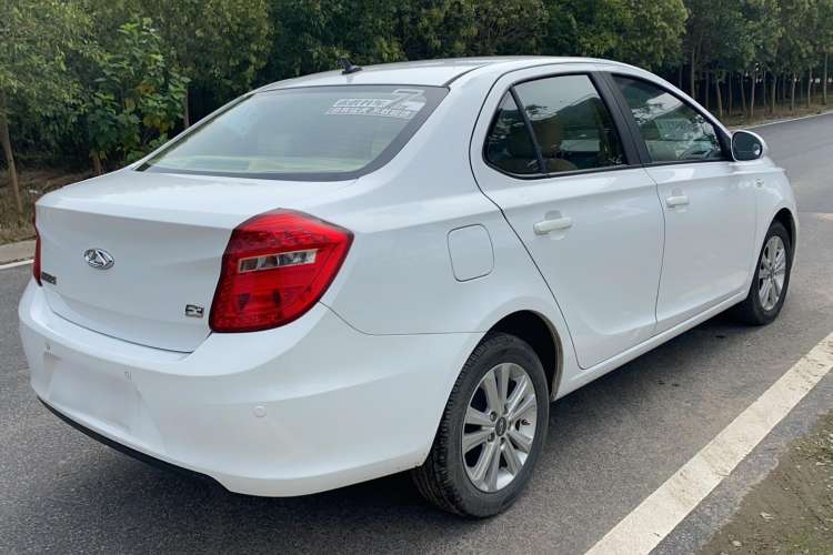 Used Chery E3 2015 1.5L Manual Fashion Model Rear Right 45 Deg