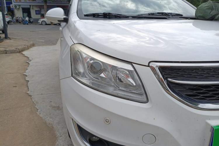 Used Chery E3 2015 1.5L Manual ZhiShang Model Right Front Headlight